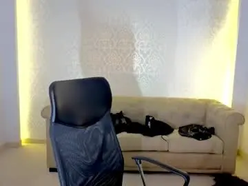 Chaturbate Live Sex Cam of maxkaiden
