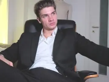 Chaturbate Live Sex Cam of maxkaiden