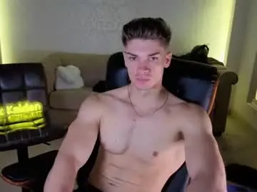 Chaturbate Live Sex Cam of maxkaiden