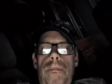 Chaturbate Live Sex Cam of chevy69