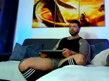 Chaturbate Nude Webcam of dave_max93