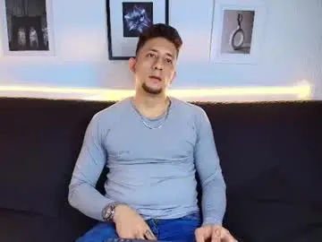 Chaturbate Watch Live Sex Cams of emiliocum_24