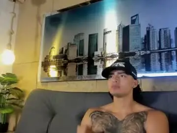 Chaturbate Live Sex Cam of elliot_colton