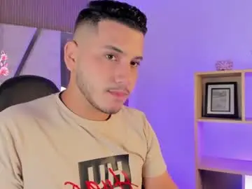 Chaturbate Free Live Porn of axel_grey_