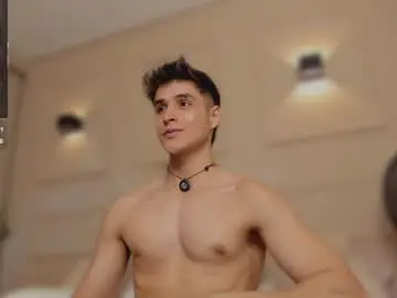 Chaturbate Best live sex cam show of thomklein