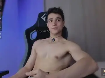 Chaturbate Sex Cam of thomklein