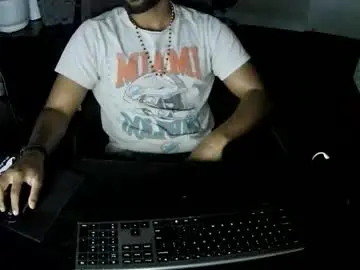 Chaturbate Adult Video Chat of yeasureokay01