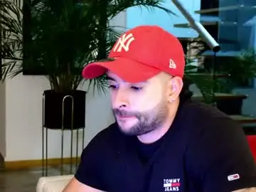 Chaturbate Live Sex Cam of lukhass