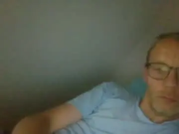 Chaturbate Watch Live Sex Cams of bernie484237