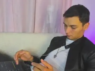 Chaturbate Live Sex Cam of wolfkyng