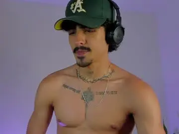 Chaturbate Free Porn Cam of lukeetaylor_