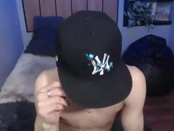 Chaturbate Live Sex Cam of yao_23