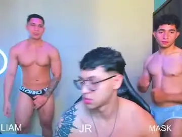 Chaturbate Live Sex Cam of liiam_jesus
