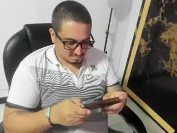 Chaturbate Watch Live Sex Cams of adan_smith_