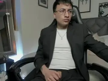 Chaturbate Watch Live Sex Cams of dereck_klain
