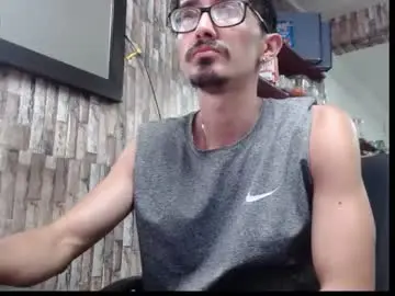 Chaturbate Best live sex cam show of jhosuamoore2