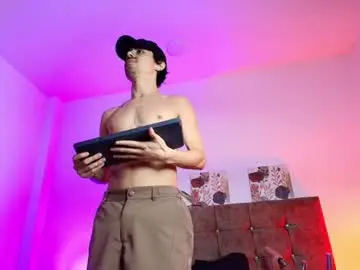 Chaturbate Live Sex of ethan_briggs