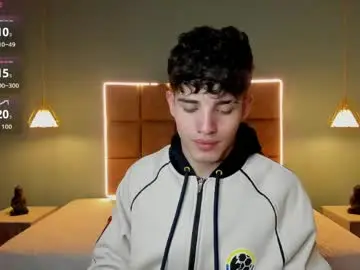 Chaturbate Adult Video Chat of alejootwink