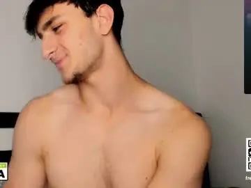 Chaturbate Live Sex Cam of 19_david_19
