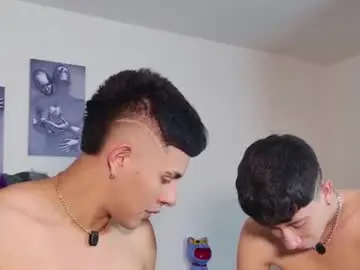 Chaturbate Live Sex Cam of steveen_1604