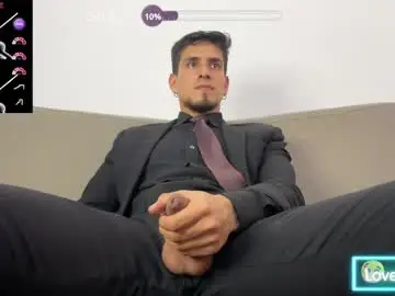 Chaturbate Live Sex Cam of tom_blunt96