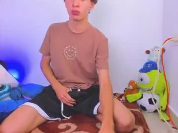 Chaturbate Free Porn Cam of ely_king