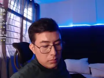 Chaturbate Best live sex cam show of andrewmhilton_