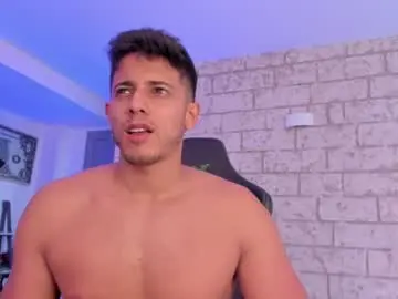 Chaturbate Free Porn Cam of ashton_coleman_