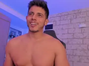 Chaturbate Free Porn Cam of ashton_coleman_