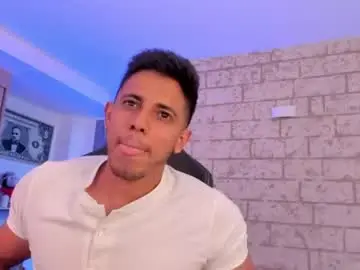 Chaturbate Live Sex Cam of ashton_coleman_
