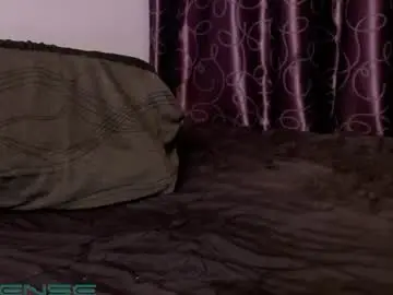 Chaturbate Live Sex Cam of kiabigdick