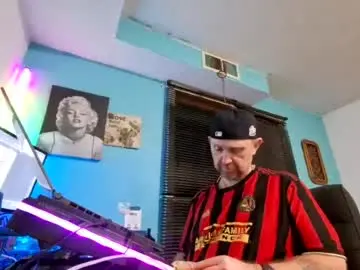 Chaturbate Watch Live Sex Cams of ezriderx9