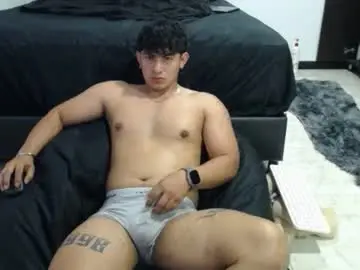 Chaturbate Live Sex of santii_jr