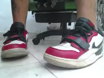 Chaturbate Watch Live Sex Cams of srfindomfeet_