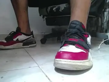 Chaturbate Adult Video Chat of srfindomfeet_