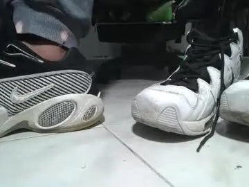 Chaturbate Free Live Porn of srfindomfeet_