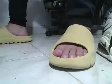 Chaturbate Free Live Porn of srfindomfeet_