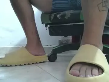 Chaturbate Free Porn Cam of srfindomfeet_