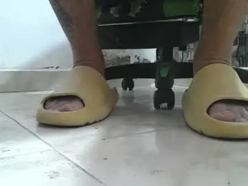 Chaturbate Live Sex of srfindomfeet_