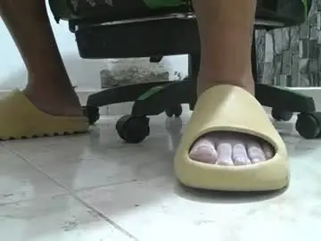 Chaturbate Private Sex Chat of srfindomfeet_