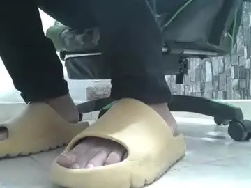 Chaturbate Private Sex Chat of srfindomfeet_