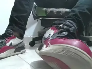 Chaturbate Private Sex Chat of srfindomfeet_