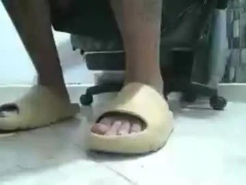 Chaturbate Free Live Porn of srfindomfeet_
