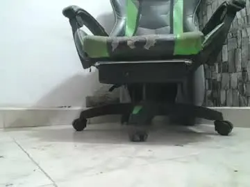 Chaturbate Best live sex cam show of srfindomfeet_