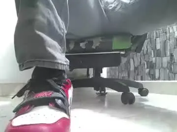 Chaturbate Private Sex Chat of srfindomfeet_