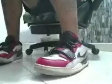 Chaturbate Private Sex Chat of srfindomfeet_