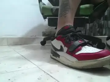 Chaturbate Nude Webcam of srfindomfeet_