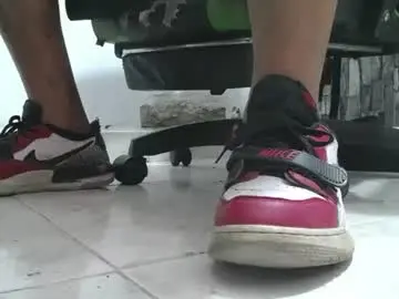 Chaturbate Private Sex Chat of srfindomfeet_