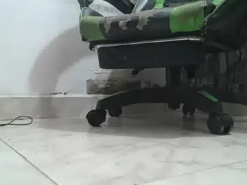 Chaturbate Best live sex cam show of srfindomfeet_