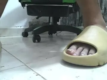 Chaturbate Sex Cam of srfindomfeet_